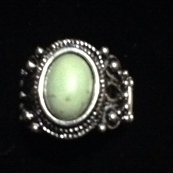 Ring - Picture 2 of 3